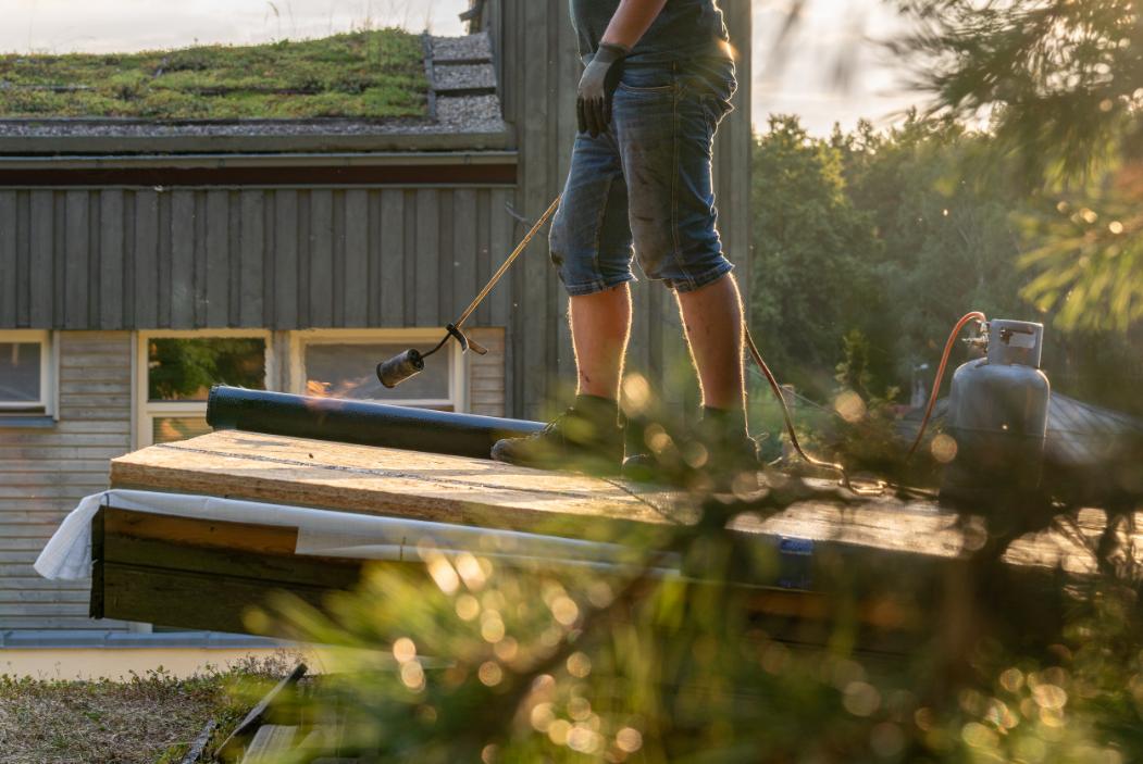 Scellant d’asphalte en Bitume vs. Epoxy